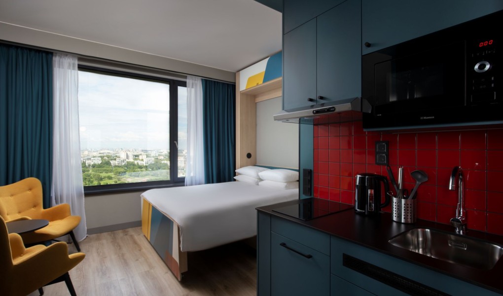 Special price for stays of 6 months or more